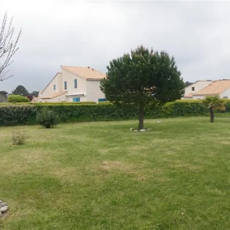 700m A Pied De La Plage Du Platin